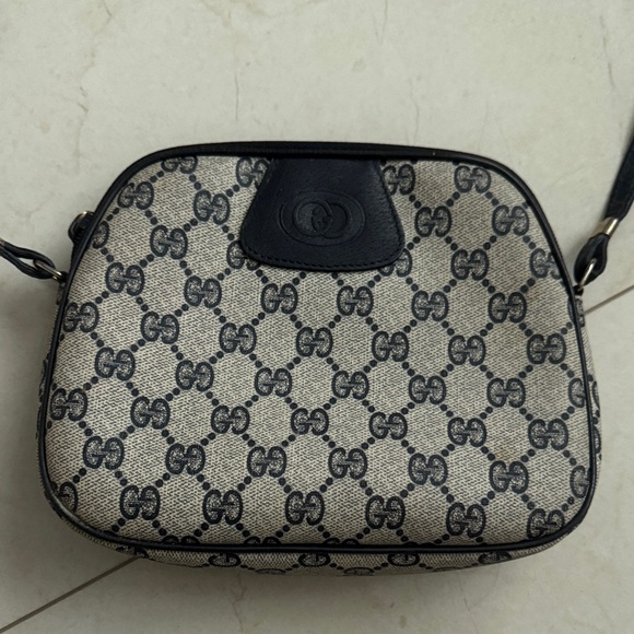 Gucci Black  Crossbody Bag - Picture 1 of 16